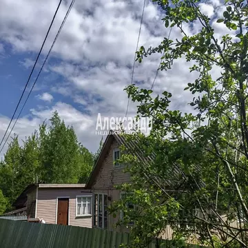 Дом в Ленинградская область, Волховский район, Кисельнинское с/пос, ...