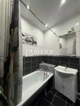 2-к кв. Ивановская область, Иваново Революционная ул., 26к1 (68.0 м)