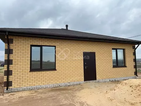 Дом в Волгоградская область, Городищенский район, Орловское с/пос, с. ...