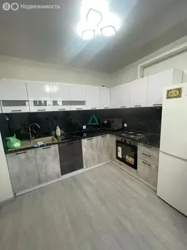 2-комнатная квартира: Уфа, улица Генерала Ишбулатова, 8 (55.98 м)