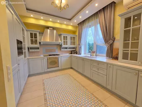 Дом в деревня Базарово, Чистопрудная улица (250 м)