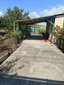 Дом в Крым, Сакский район, Ромашкинское с/пос, с. Колоски ул. Сергея ...