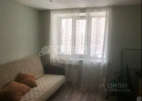 Студия Тюменская область, Тюмень ул. Республики, 246 (18.0 м)