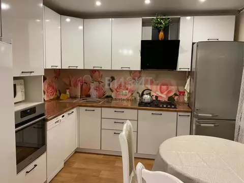 3-к кв. Татарстан, Нижнекамск ул. Гагарина, 3 (80.0 м)