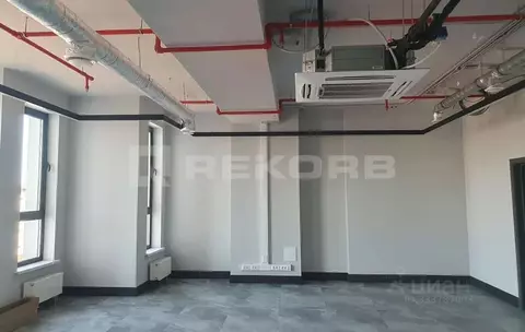 Офис в Санкт-Петербург ул. Парфеновская, 12 (452 м)