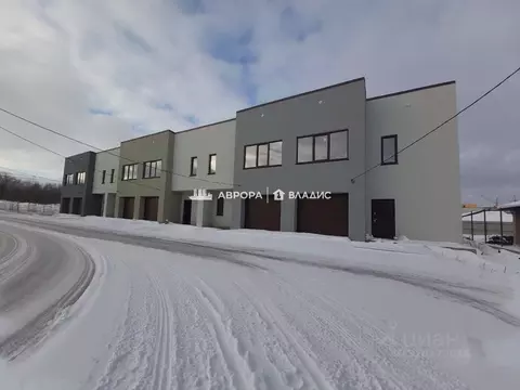 Таунхаус в Челябинская область, Магнитогорск Счастливый кп, ул. ...