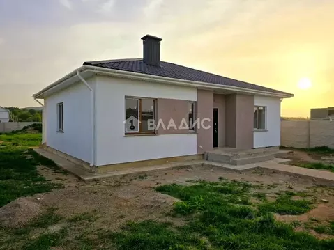 Дом в Крым, Симферопольский район, с. Чистенькое ул. Свиридова, 14 (93 ...