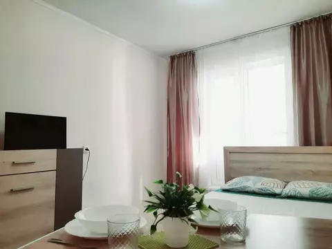 Студия Свердловская область, Екатеринбург ул. Академика Шварца, 2к2 ...