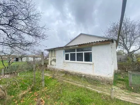 Дом в Крым, Сакский район, с. Столбовое ул. Богатая, 7 (51 м)