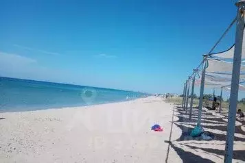Дом в Крым, Сакский район, Молочненское с/пос, с. Витино ул. ...