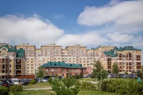 2-к кв. Татарстан, Казань ул. Мидхата Булатова, 5 (80.4 м)