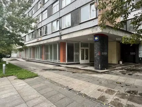 Торговая площадь в Москва Новинский бул., 15 (467 м)