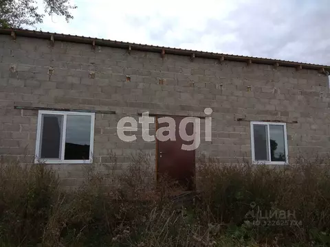 Дом в Башкортостан, Стерлитамакский район, Казадаевский сельсовет, с. ...