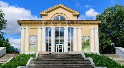 Торговая площадь в Челябинская область, Кыштым ул. Республики, 1 (300 ...