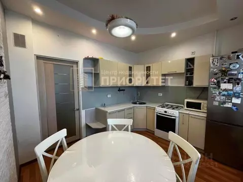 2-к кв. Саха (Якутия), Якутск просп. Михаила Николаева, 40/13 (55.0 м)