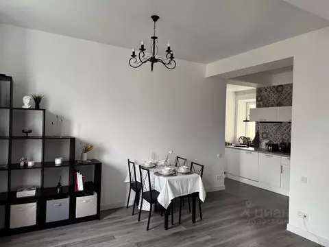 2-к кв. Санкт-Петербург ул. Декабристов, 13 (64.0 м)