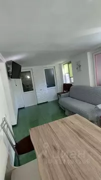 Дом в Крым, Черноморский район, Оленевское с/пос, с. Оленевка ул. ...