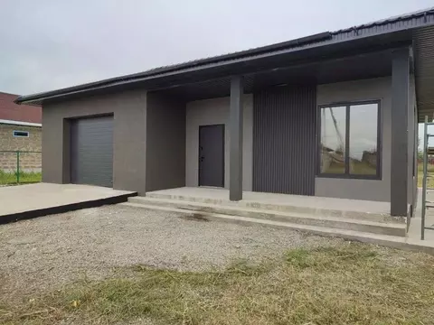 Дом в Хакасия, Усть-Абаканский район, с. Зеленое ул. Малиновая, 28 ...