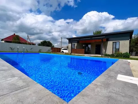 Дом в Адыгея, Майкопский район, Абадзехская ст-ца ул. Крылова (80 м)