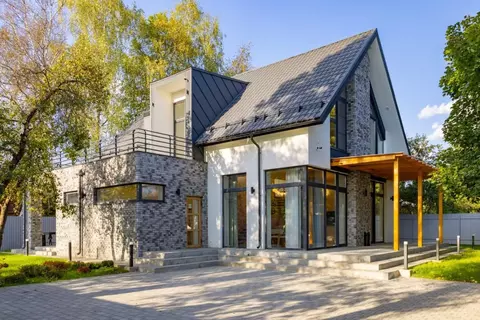 Дом в Московская область, Наро-Фоминский городской округ, д. Сырьево ...