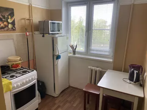 2-к кв. Ленинградская область, Сясьстрой Волховский район, ул. ...