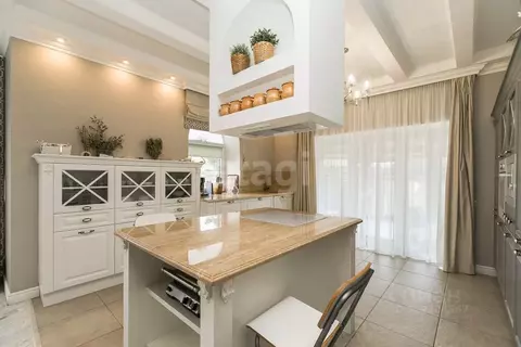 Дом в Тюменская область, Тюмень Калининская ул. (350 м)