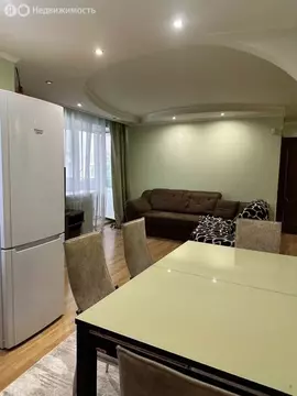 2-комнатная квартира: Тюмень, улица Водников, 12 (74.7 м)