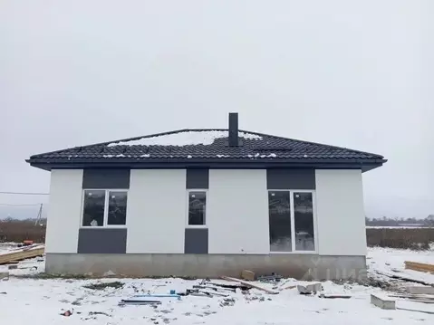 Дом в Воронежская область, Хохольский район, с. Новогремяченское  (80 ...