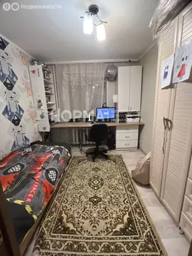 3-комнатная квартира: Октябрьский, улица Островского, 5 (59.8 м)