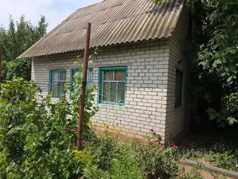 Дом в Волгоградская область, Волжский Изобилие СНТ, ул. Ахтубинская ...