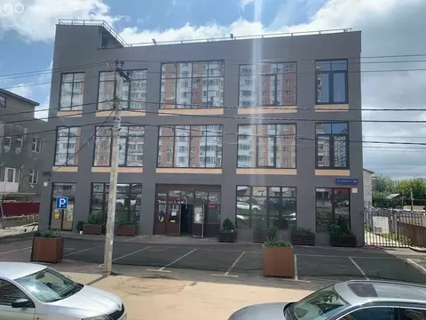 Торговая площадь (330 м)