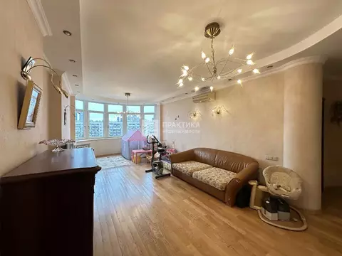 Продается 3-комнатная квартира