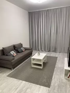 Студия Тюменская область, Тюмень ул. Первооткрывателей, 10 (25.6 м)