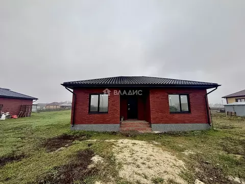 Дом в Белгородская область, Корочанский район, с. Погореловка Школьная ...