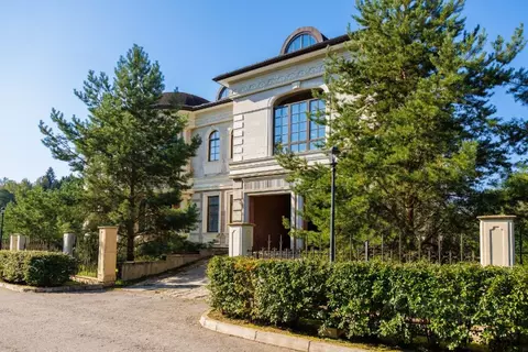 Коттедж в Москва д. Раево,  (1323 м)