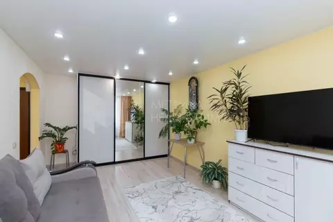 1-к кв. Тюменская область, Тюмень Кремлевская ул., 112к3 (42.0 м)