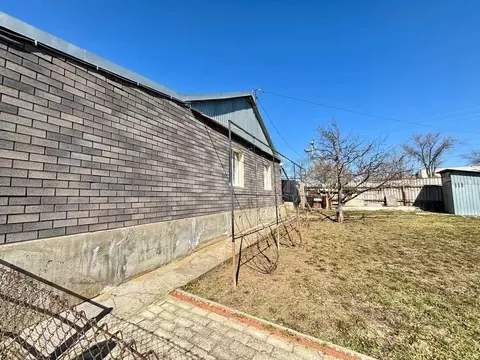 Дом в Калмыкия, Элиста городской округ, пос. Аршан ул. Утренние Зори, ...