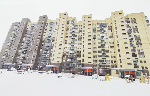 Квартира-студия: посёлок городского типа Свердловский, улица ...