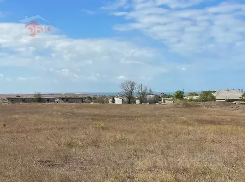 Участок в Крым, Ленинский район, Семисотское с/пос, с. Каменское ул. ...