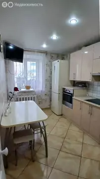 3-комнатная квартира: Киров, проспект Строителей, 15 (69.6 м)