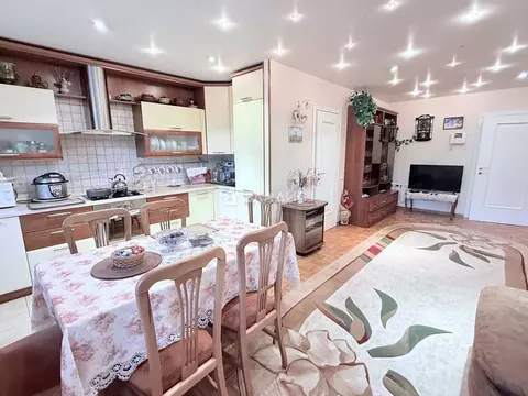 3-к кв. Волгоградская область, Волгоград Нарвская ул., 8 (80.4 м)