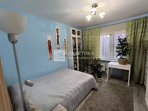 Продается 2-комнатная квартира