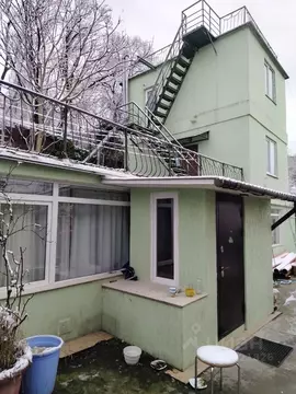 Дом в Крым, Ялта пер. Достоевского, 14А (100 м)