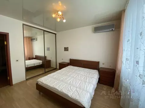 2-к кв. Волгоградская область, Волгоград бул. Энгельса, 26А (72.0 м)