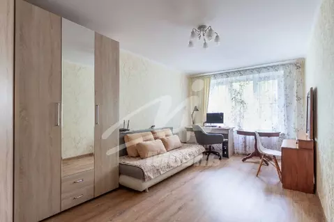 Продается 3-комнатная квартира