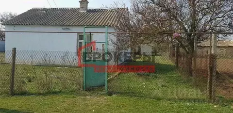 Дом в Крым, Сакский район, Вересаевское с/пос, с. Глинка ул. ...