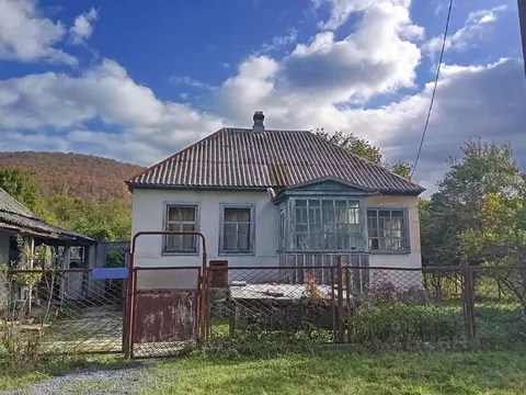 Дом в Краснодарский край, Абинский район, Светлогорское с/пос, ...