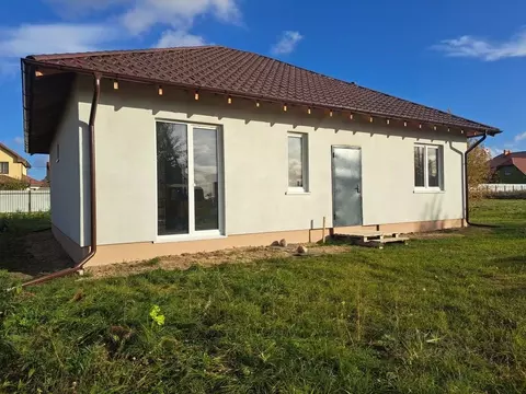 Дом в Калининградская область, Гурьевский муниципальный округ, пос. ...