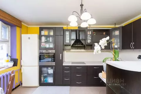 2-к кв. Тюменская область, Тюмень ул. Пермякова, 78к1 (72.1 м)