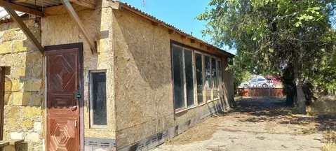 Дом в Крым, Кировский район, Журавское с/пос, с. Новопокровка ул. ...